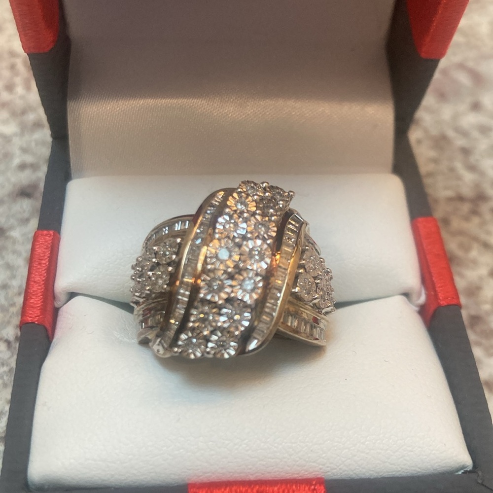 Diamond Cocktail Ring - Picture 4 of 9